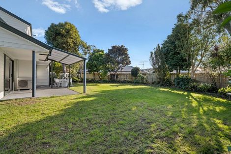 Photo of property in 48 Lakeside Drive, Orewa, 0931