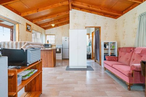 Photo of property in 43 Pah Road, Onerahi, Whangarei, 0110