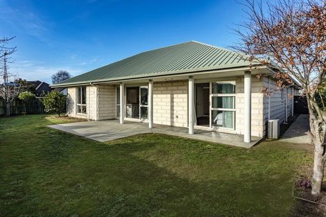 Photo of property in 32 Broadhaven Avenue, Parklands, Christchurch, 8083