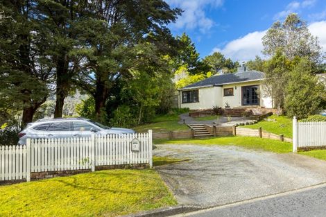 Photo of property in 1 Wyndham Road, Pinehaven, Upper Hutt, 5019