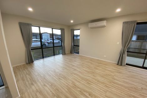 Photo of property in 8 Ahorangi Road, Silverdale, 0932