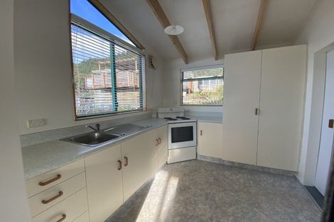 Photo of property in 16 Leicester Street, Picton, 7220