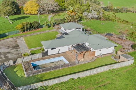 Photo of property in 51 Roslyn Road, Levin, 5510