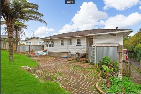 Photo of property in 13 Emirau Place, Glenfield, Auckland, 0629