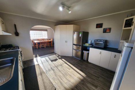 Photo of property in 74 Awamoa Road, Holmes Hill, Oamaru, 9401