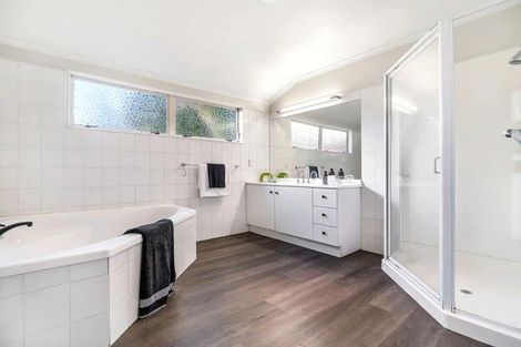 Photo of property in 4 Longwood Place, Harrowfield, Hamilton, 3210