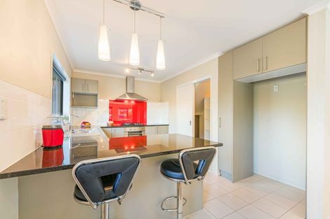 Photo of property in 19a Kelwyn Road, Kelston, Auckland, 0602