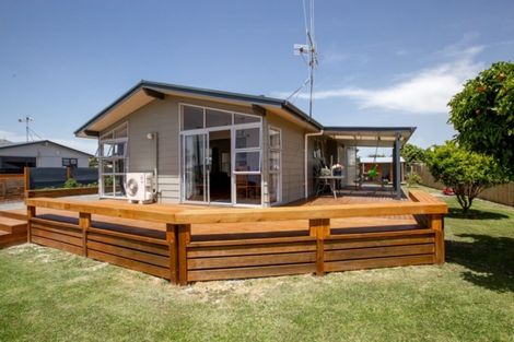 Photo of property in 9 Mahana Road, Ngatea, 3503