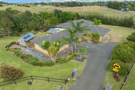 Photo of property in 12 Gleaming Place, Waiuku, 2123