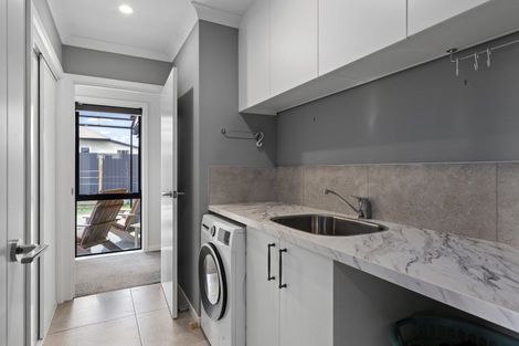 Photo of property in 24 King Street, Coalgate, 7673