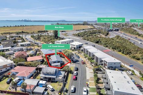 Photo of property in 1/9 Titoki Street, Te Atatu Peninsula, Auckland, 0610