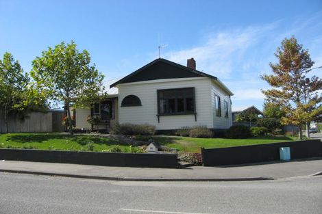 Photo of property in 15 Avenue Road, West End, Timaru, 7910