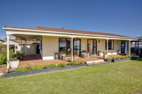 Photo of property in 47 Le Quesne Road, Bay View, Napier, 4104