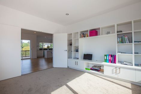 Photo of property in 4b Astrolabe Place, Gulf Harbour, Whangaparaoa, 0930