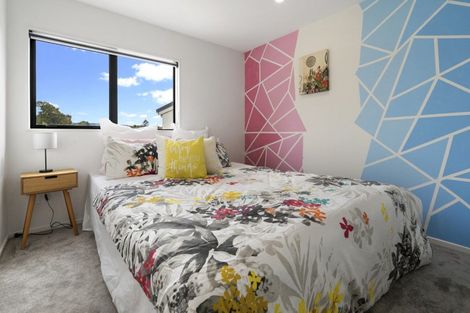 Photo of property in 17b Seymour Road, Sunnyvale, Auckland, 0612