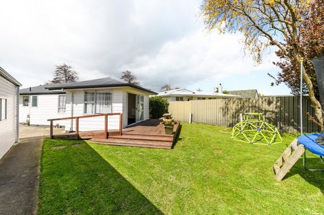 Photo of property in 92 Apollo Parade, Milson, Palmerston North, 4414