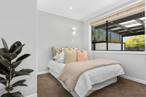 Photo of property in 2/97 Weston Road, St Albans, Christchurch, 8052