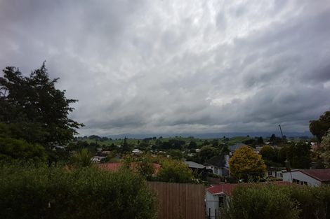 Photo of property in 2 Fairview Street, Tirau, 3410