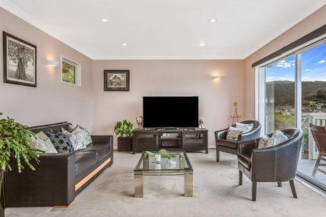 Photo of property in 10 Faris Crescent, Wainuiomata, Lower Hutt, 5014