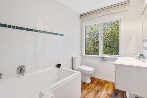 Photo of property in 21 Marae Road, Greenhithe, Auckland, 0632