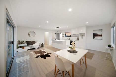 Photo of property in 38a Heathdale Crescent, Papakura, 2110