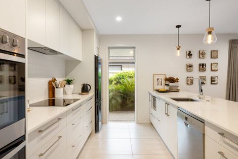 Photo of property in 5 Hanlow Place, Pyes Pa, Tauranga, 3112