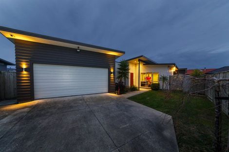 Photo of property in 92 Rosalie Terrace, Kelvin Grove, Palmerston North, 4414