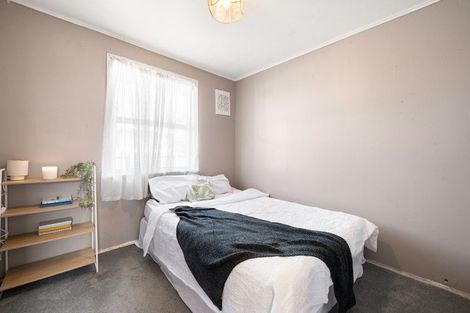 Photo of property in 15 Kambalda Street, Mangere Bridge, Auckland, 2022