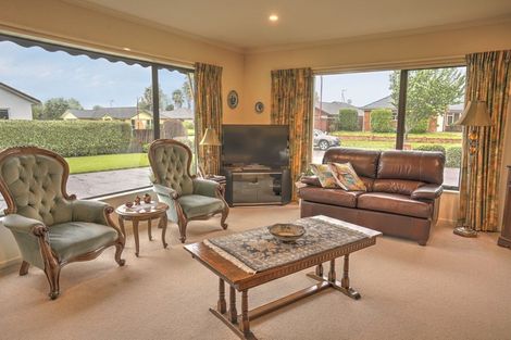 Photo of property in 8 Cairns Crescent, Rototuna, Hamilton, 3210