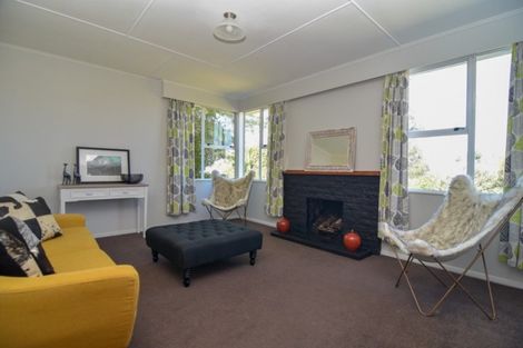 Photo of property in 27 Diamond Street, Carterton, 5713
