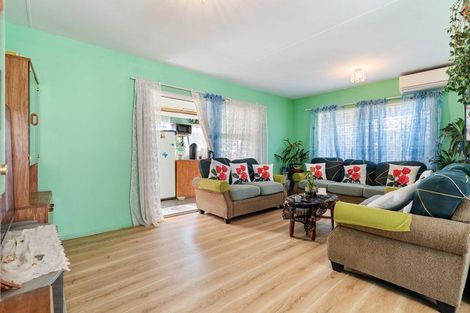 Photo of property in 31 Barneys Farm Road, Clendon Park, Auckland, 2103