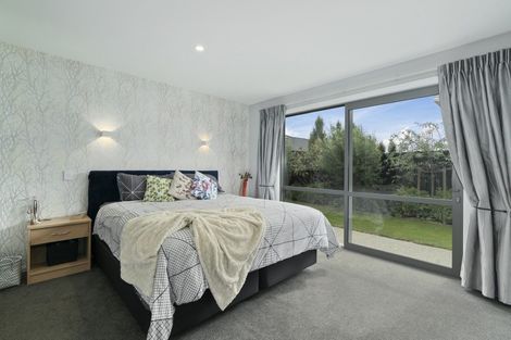 Photo of property in 14 Magnetic Place, Cromwell, 9310