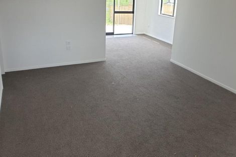 Photo of property in 10 James Elliot Way, Pokeno, 2402