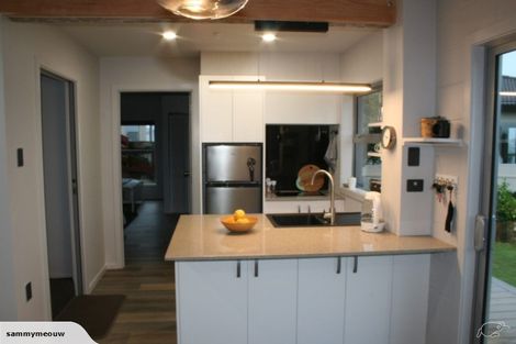 Photo of property in 12 Tairua Heights, Tairua, 3508