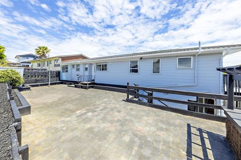 Photo of property in 1/11 Chamade Place, Clover Park, Auckland, 2019