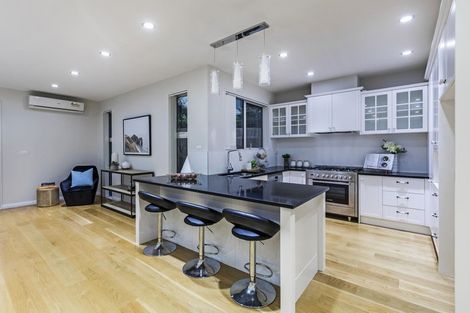 Photo of property in 19a Linwood Avenue, Forrest Hill, Auckland, 0620