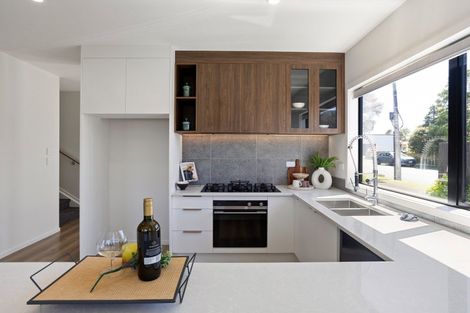 Photo of property in 32 Pulham Crescent, Queenwood, Hamilton, 3210