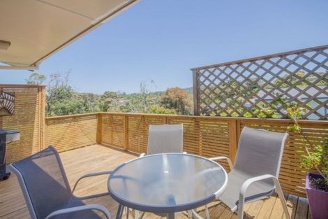 Photo of property in 3 Thuja Street, Green Bay, Auckland, 0604
