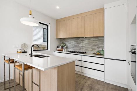 Photo of property in 38b Mcwhirters Farm Lane, Massey, Auckland, 0614