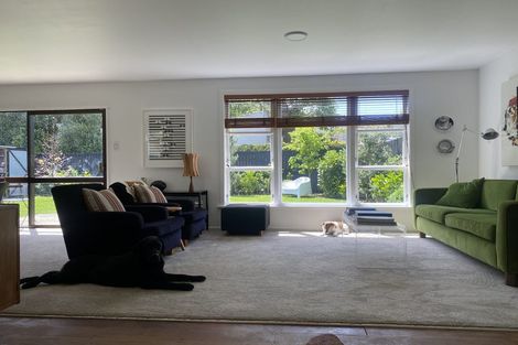 Photo of property in 47a Parkvale Road, Karori, Wellington, 6012