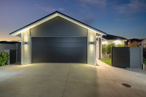 Photo of property in 8 Cassinia Close, Papamoa Beach, Papamoa, 3118