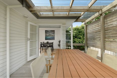 Photo of property in 32 Hinewa Road, Otumoetai, Tauranga, 3110