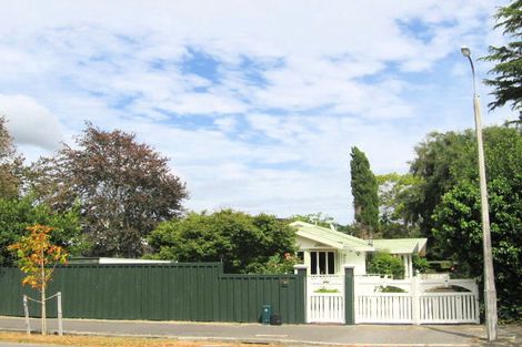 Photo of property in 10 Golf Road, Heretaunga, Upper Hutt, 5018