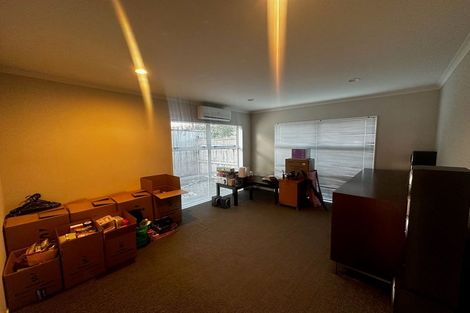 Photo of property in 3 Lorenzo Way, Flat Bush, Auckland, 2016