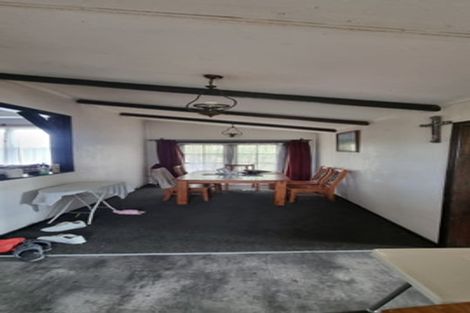 Photo of property in 150 Wirihana Road, Hawera, 4674