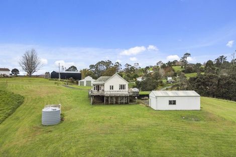 Photo of property in 733b Ridge Road, Riverhead, 0793