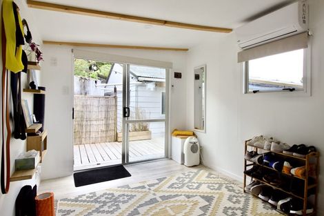 Photo of property in 6 Wiriana Place, Stanmore Bay, Whangaparaoa, 0932