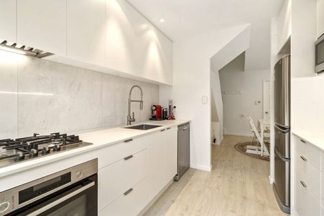 Photo of property in 3/52 Taharoto Road, Takapuna, Auckland, 0622