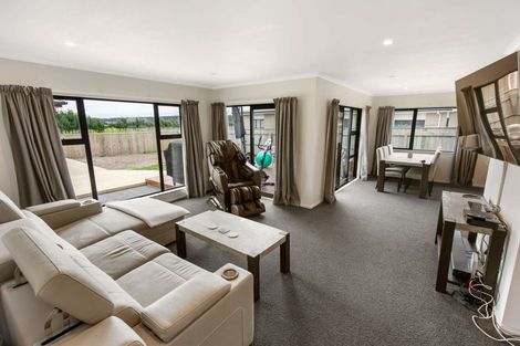 Photo of property in 21 Story Street, Foxton Beach, Foxton, 4815