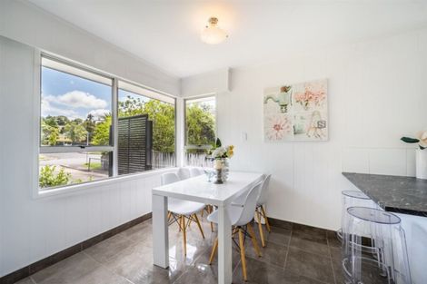 Photo of property in 9 Juniper Road, Sunnynook, Auckland, 0620